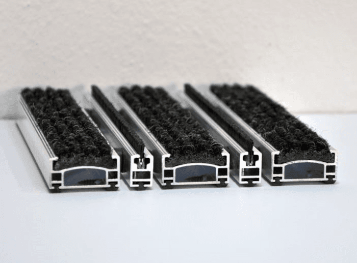 Mata aluminiowa z filcem i szczotką liniową