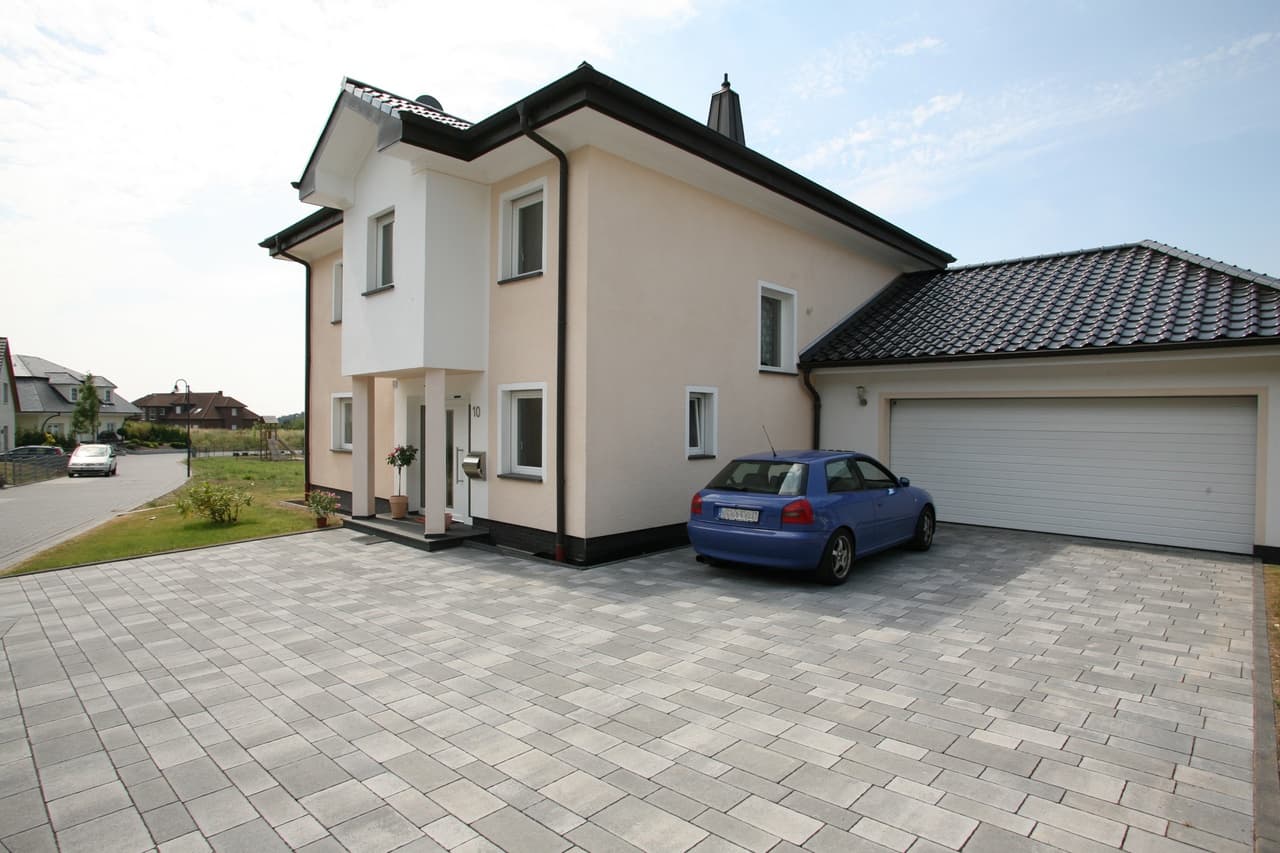 982055-full