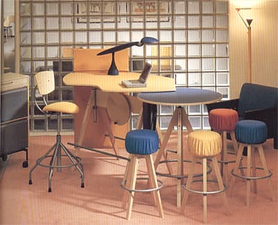 Taborety i stoły serii Action