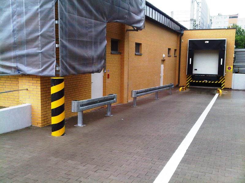 Market Biedronka bariery przemysłowe BD07