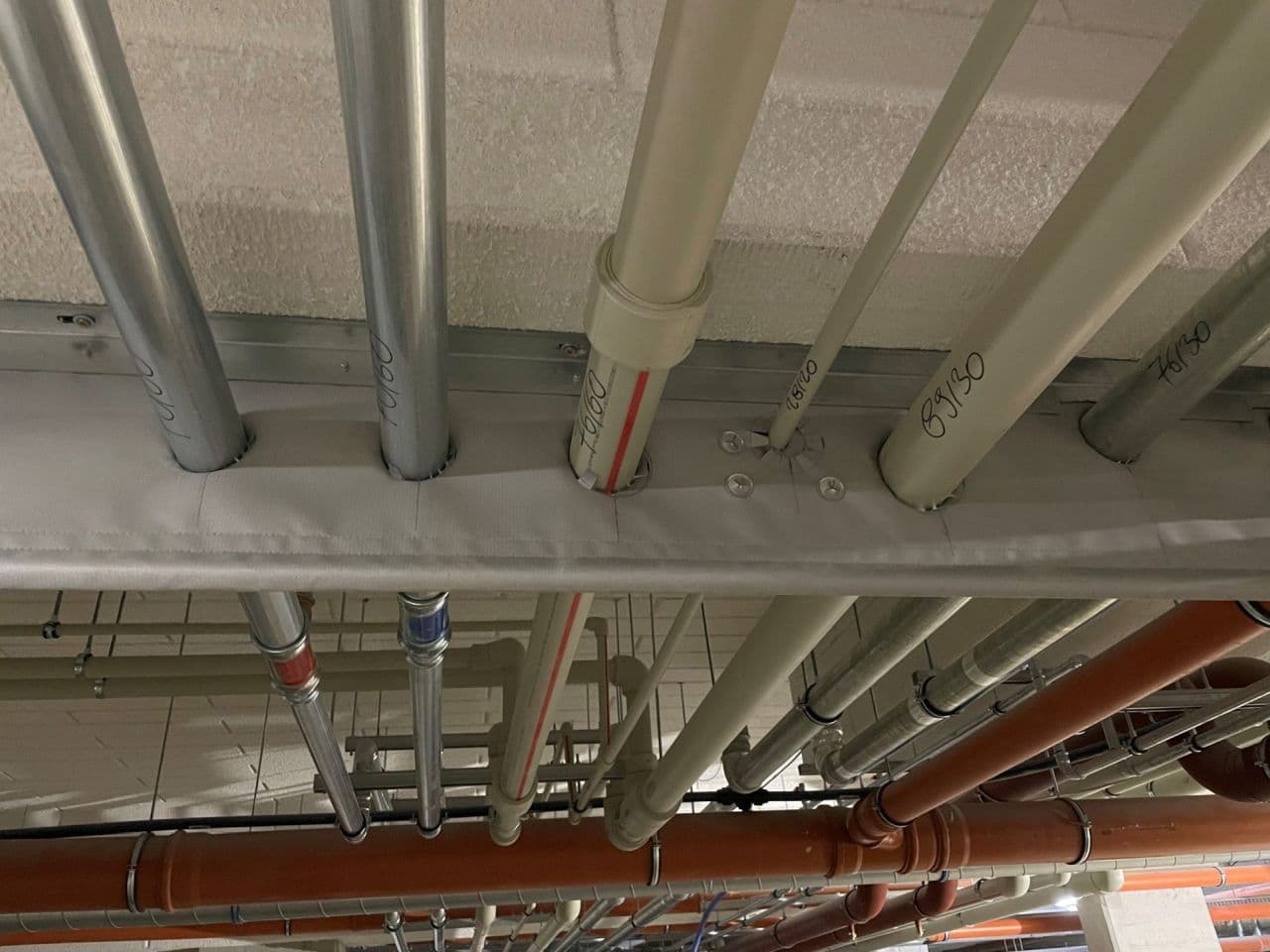 kurtyna-domowa-stala