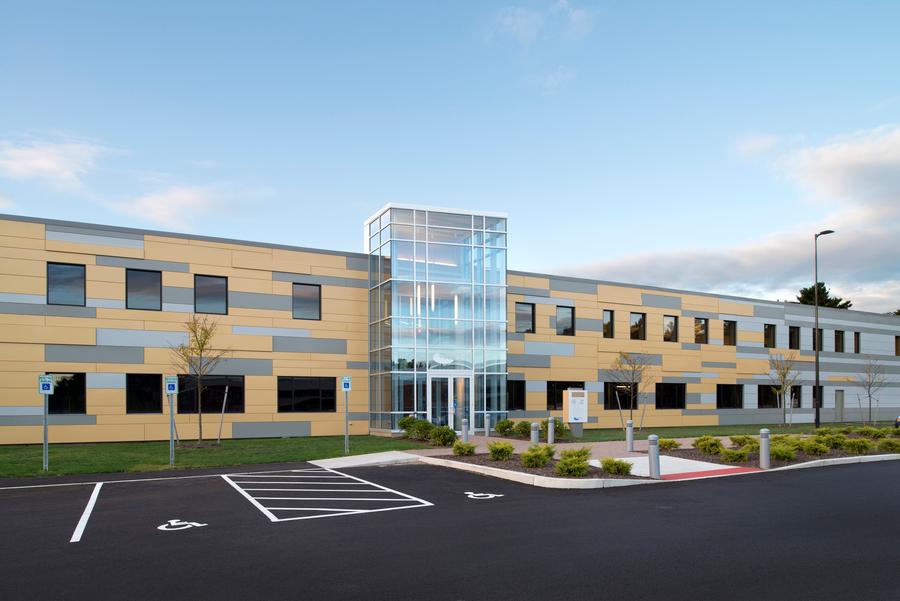 Dri-Design Shadow, Longwater Place