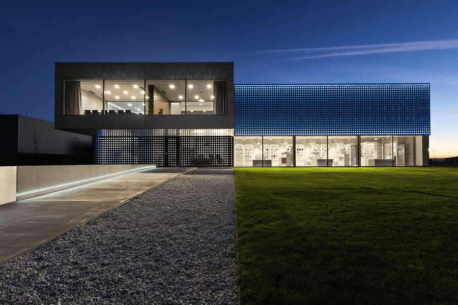 Style Plus, Benchmark Designwall Evolution, Karrier System